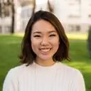 何妍的真人头像。